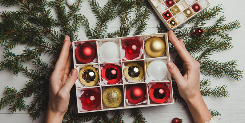The-Best-Way-to-Pack-Christmas-Decorations